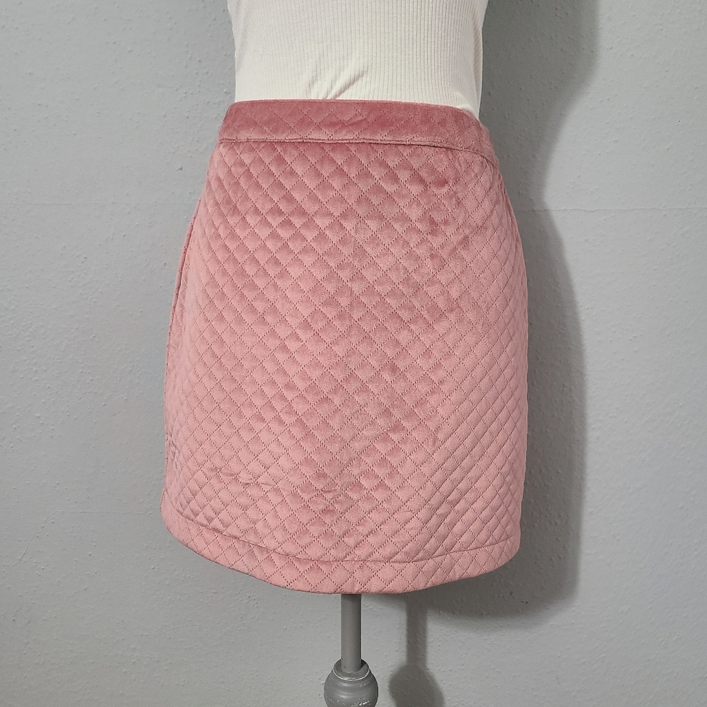 Francesca's Velvet Diamond Quilted Pink Rose Mini Skirt Size Medium